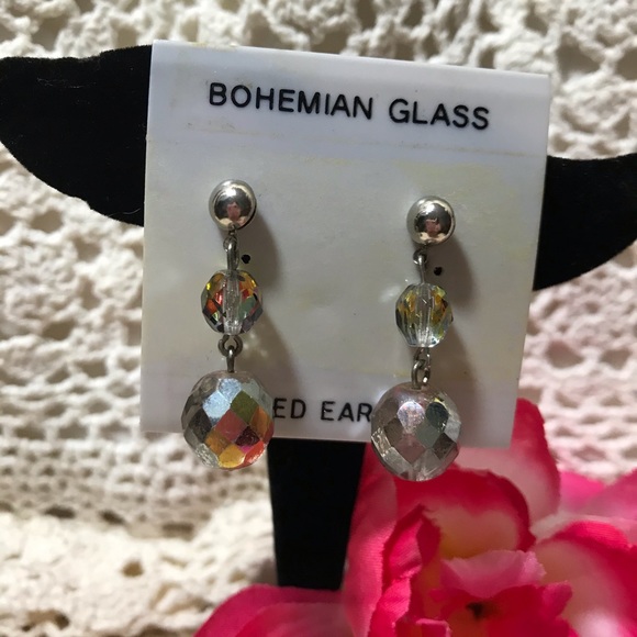 Genuine Vintage Bohemian Glass Pierced earrings beautiful and fabulous! - Picture 3 of 3